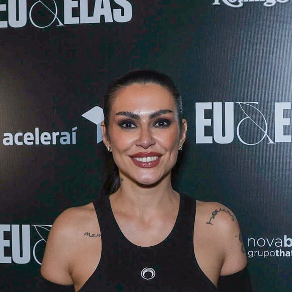 Cleo Pires revelou que ficou dois anos sem falar com Fábio Junior após uma briga e que o cantor correu atrás dela