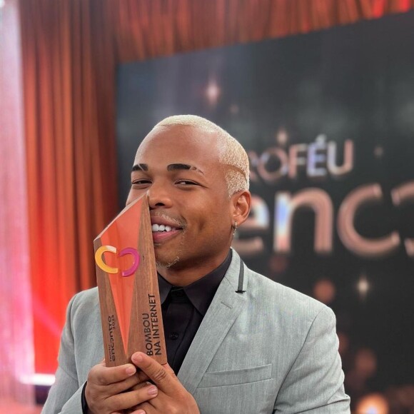 Colunista aponta que o humorista Cristian Bell estará no BBB 24