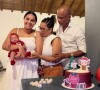 Filha do cantor gospel Pedro Henrique, Zoe teve festa improvisada ao completar 2 meses, com direito a bolo e docinhos