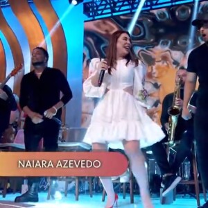 Voz rouca de Naiara Azevedo no 'Encontro' fez a web zombar da cantora sertaneja: 'Quando eu tiro o fone de ouvido, é assim que eu canto também'