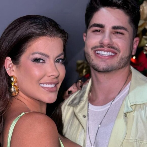 Jaquelline engatou em um namoro real com Lucas Souza fora de 'A Fazenda'