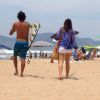 Bruna Marquezine e Marlon Teixeira curtiram o mar da Praia Brava, situada ao norte da ilha de Santa Catarina, na manhã de sábado