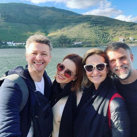 Fernanda Rodrigues justificou que tamanha dor foi pela sintonia que Sandy e Lucas Lima tinham com ela e o marido, o diretor Raoni Carneiro