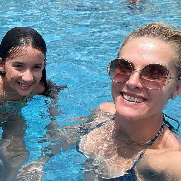 Ana Hickmann relatou que vem recebendo conforto e apoio de fãs em resort