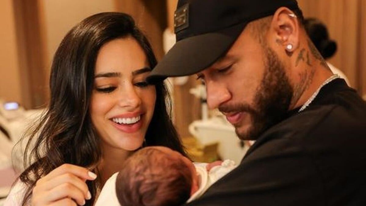 Foto Neymar Citou A Filha Mavie E Mostrou Uma Foto Com Bruna Biancardi Em Sua Retrospectiva De