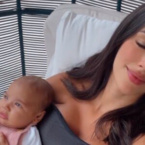 Bruna Biancardi mostrou momentos de descanso com a filha, Mavie, antes da virada