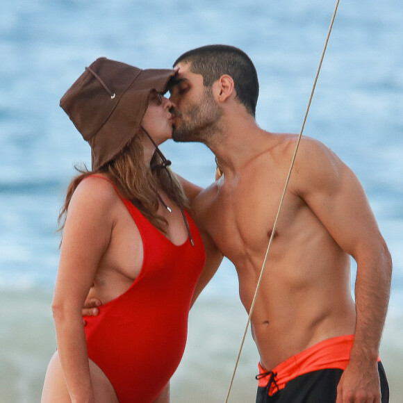 Fernanda Paes Leme assumiu namoro com Victor Sampaio em 2021