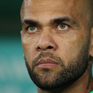 Daniel Alves deve ser julgado em fevereiro na Espanha