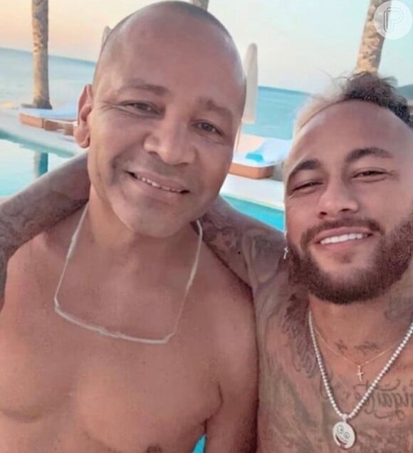 Pai de Neymar desembolsou quase 1 milhão de reais para ajudar Daniel Alves acusado de agressão sexual