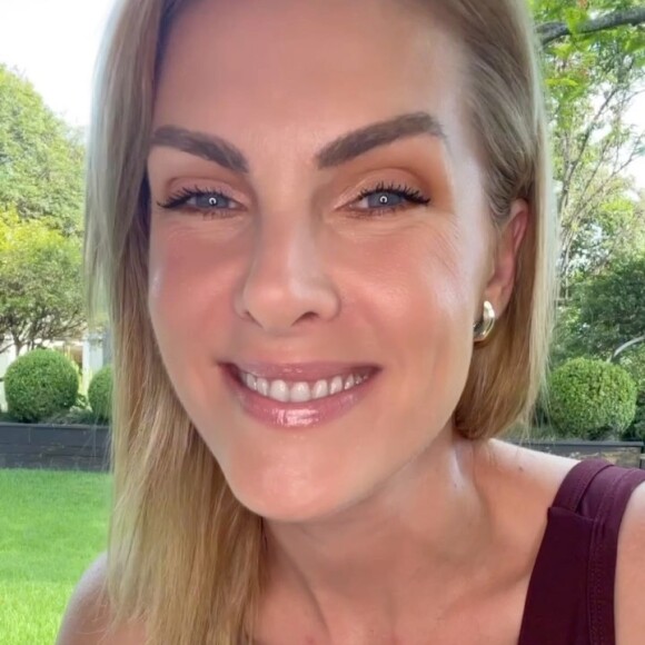 Ana Hickmann já teria assumido o namoro para a família e para o filho, segundo Ricardo Feltrin