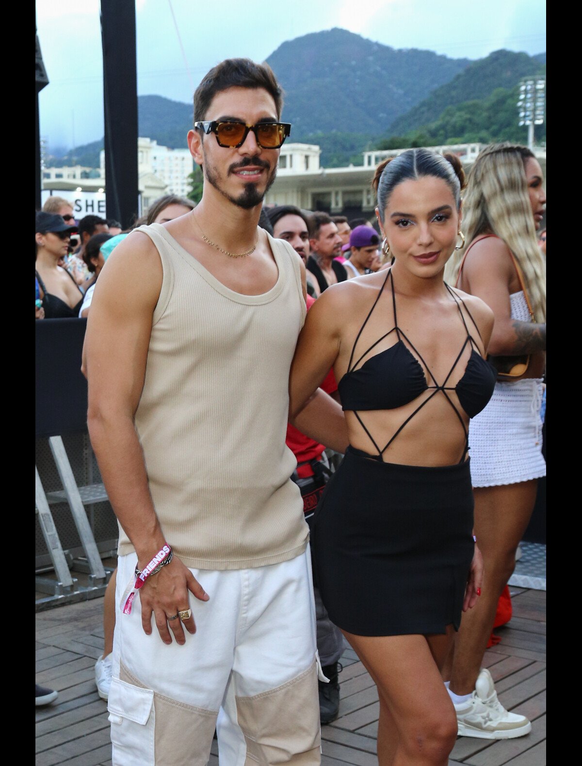 Foto: Giovanna Lancellotti e o marido, Gabriel David, no show de Anitta -  Purepeople