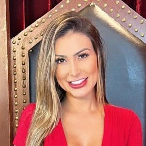 Andressa Urach comemorou o 'tetracampeonato' da plataforma adulta Privacy