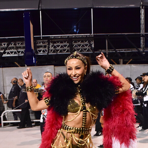 Sabrina Sato arrasou com look cavado para ensaio da Gaviões da Fiel Torcida para o carnaval 2024 em 25 de janeiro de 2024