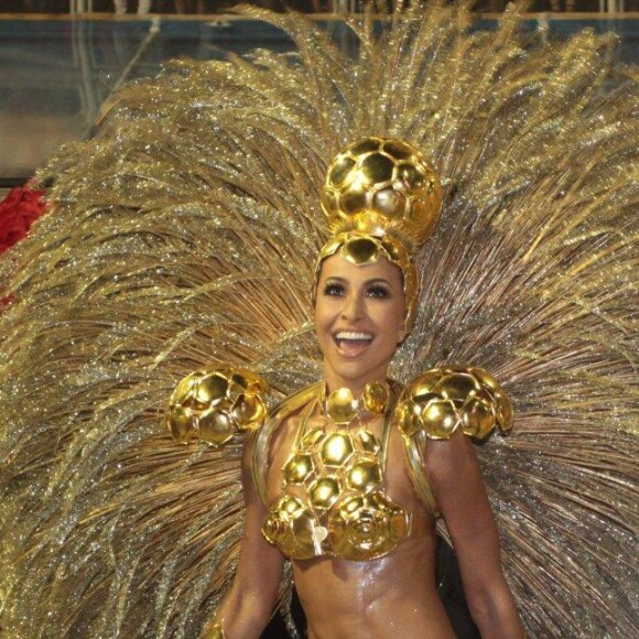 Sabrina Sato admitiu que no passado achava ter poucas chances de fazer parte do carnaval: 'Nunca imaginei que uma menina do interior como eu, caipira e com descendência japonesa e libanesa, pudesse fazer parte da festa. A verdade é que eu tinha tudo para não ser do Carnaval'