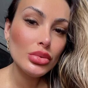 Andressa Urach já protagonizou muitos conteúdos polêmicas, que foram desde o anão Pistolinha até a ex-amante de Neymar