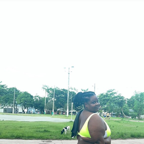 MC Carol de Niterói perdeu 54 quilos desde que passou por uma bariátrica em 2022