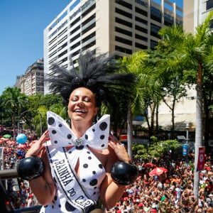 Paolla Oliveira foi destaque no trio do bloco Cordão da Bola Preta, no carnaval Carioca