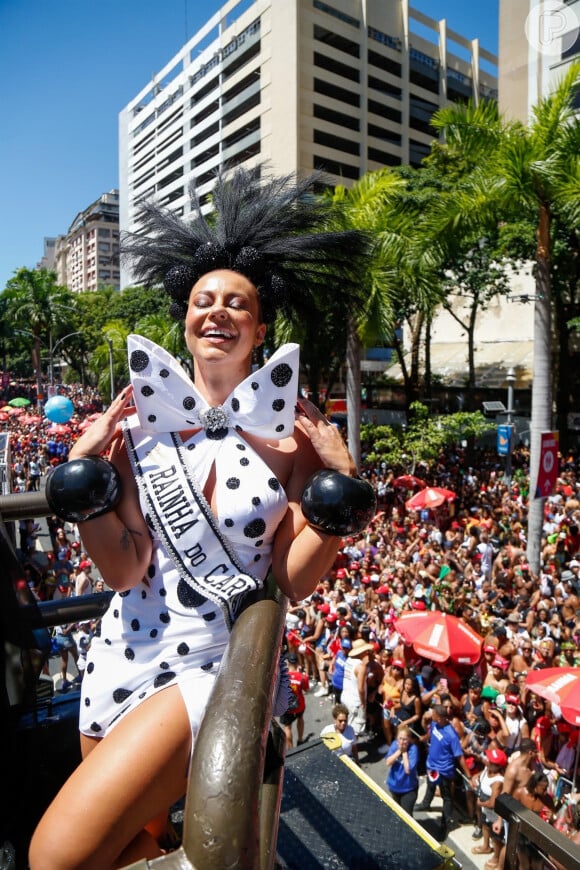 Paolla Oliveira foi destaque no trio do bloco Cordão da Bola Preta, no carnaval Carioca