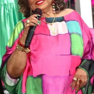 Carnaval 2024: Mangueira celebrou o legado de Alcione na avenida