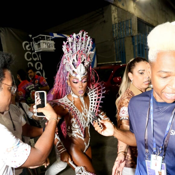 Érika Januza foi rainha de bateria da Viradouro, campeã do Carnaval do Rio de Janeiro