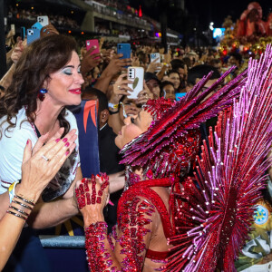 Sabrina Sato saudou Luma de Oliveira no Desfile das Campeãs do Carnaval 2024 na Sapucaí