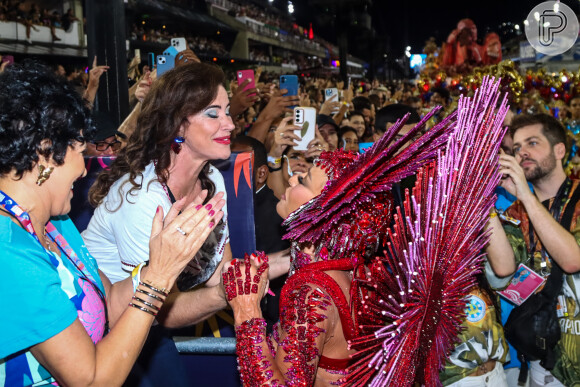 Sabrina Sato saudou Luma de Oliveira no Desfile das Campeãs do Carnaval 2024 na Sapucaí
