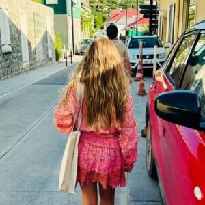 O cabelo de Eva, de 11 anos, chamou atenção dos internautas