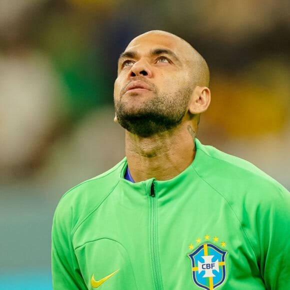 Daniel Alves está tentando sair da prisão já em março e um novo dinheiro recebido poderá ajudar a decisão