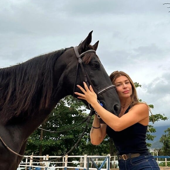 Grazi Massafera, protagonista de 'Dona Beja', disse que precisou de uma profissional de coordenadora de intimidade nos bastidores