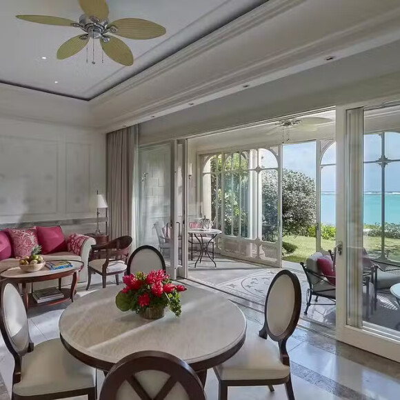 Luxuoso, cada suite tem uma praia particular de alto padrão