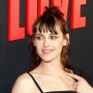 Kristen Stewart destaca virilha lisa em look ousado para première e detalhe íntimo vira o centro das atenções: 'Preenchimento labial no...'