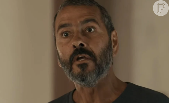 Em 'Renascer', José Inocêncio (Marcos Palmeira) fica incomodado ao saber que Augusto (Renan Monteiro) foi traído pela ex-mulher e não pode ter filhos.