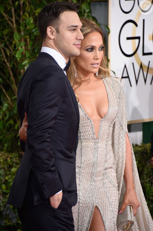 Embora Jennifer Lopez negue o romance, ela foi com Ryan Guzman ao Globo de Ouro 2015