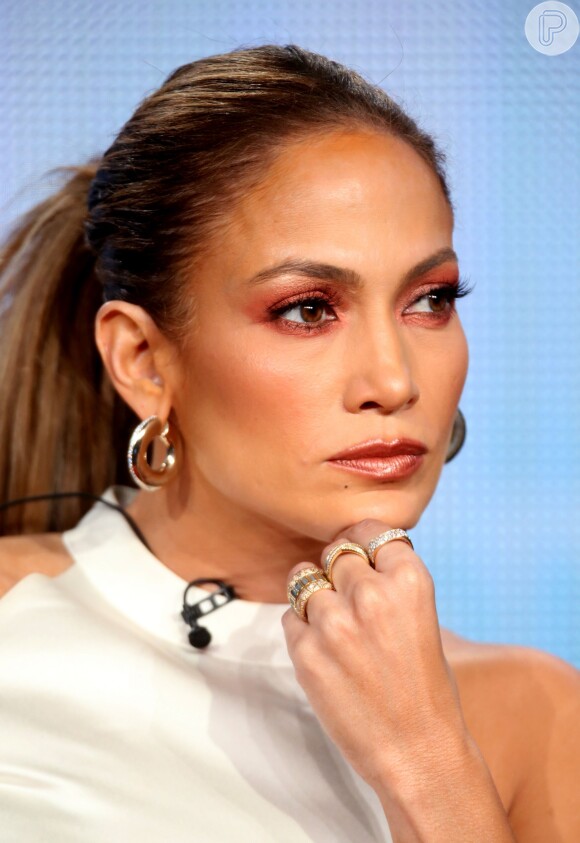 Jennifer Lopez rejeita rótulo de mulher que pega homens mais novos: 'Odeio'