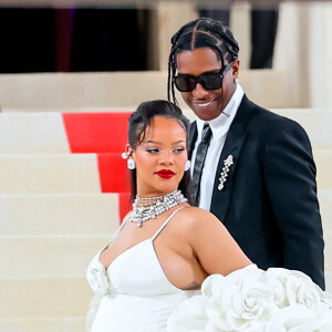 Rihanna, namorada de A$ap Rocky, é mãe de dois filhos: RZA e Riot