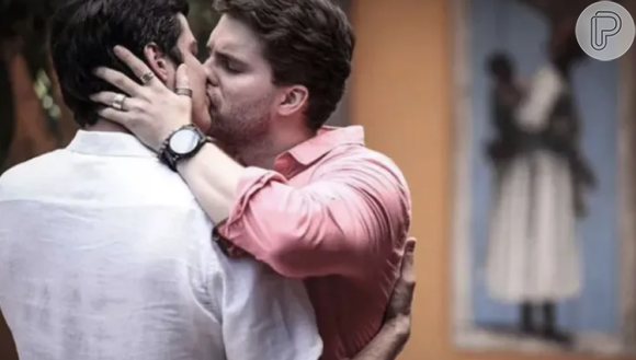 Mateus Solano e Thiago Fragoso foram os responsáveis pelo primeiro beijo gay das novelas da Globo. Cena da novela Amor à Vida.