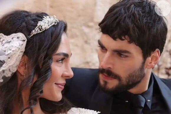 A novela turca Hercai gira em torno da rivalidade das famílias Aslanbey e os Şadoğlu, e isso refletirá no amor entre Miran Aslanbey (Akın Akınözü), protagonista da trama, que busca uma vingança implacável.