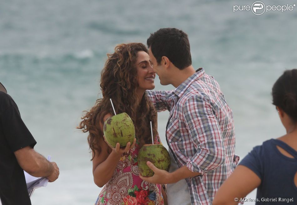 http://static1.purepeople.com.br/articles/4/39/06/4/@/481820-camila-pitanga-e-gabriel-braga-nunes-950x0-2.jpg