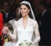 Vestido de noiva de Kate Middleton conta com diversos segredos
