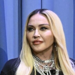 Atriz famosa é confundida com Madonna em flagra no Rio de Janeiro e ocorrido diverte a web