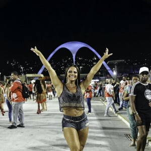 Separação de Belo e Viviane Araujo: rainha de bateria confirmou fim da relação em maio de 2007. 'Terminamos, sim. Prefiro não dizer onde estou morando, mas estou no Rio'