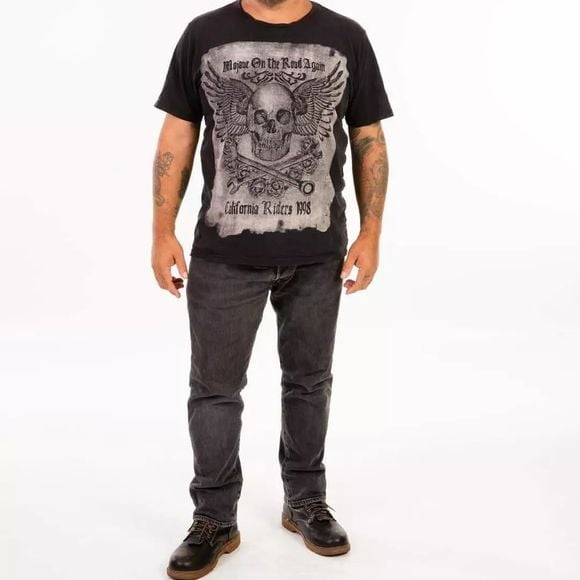 Qual a situação do Mingau hoje, em maio de 2024? Filha do baixista entrou na Justiça para conseguir que plano de saúde faça cirurgia de cranioplastia: 'Perdeu uma parte do crânio, vai precisar colocar essa prótese não apenas por estética, mas para proteger. Isso pode ajudar na reabilitação'