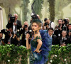 Zendaya faz retorno triunfal ao MET Gala com look desenhado por John Galliano para a Dior em 1999
