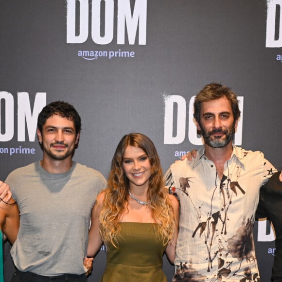 Isabella Santoni, recém-casada, está no elenco da série 'Dom', cuja terceira temporada foi lançada em 13 de maio de 2024