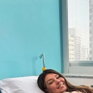 Simony não apresenta mais células cancerígenas no corpo, mas ainda precisa fazer tratamento com imunoterapia