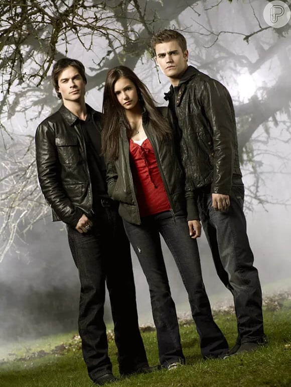 Nina Dobrev era Elena Gilbert em 'The Vampire Diares', ao lado de Ian Somerhalder (Damon Salvatore) e Paul Wesley (Stefan Salvatore)