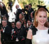 Marina Ruy Barbosa apareceu deslumbrante com look vintage preto e branco no Festival de Cannes 2024
