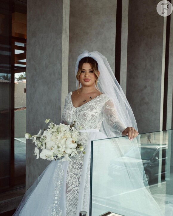 Casamento de Thamara Maia e Mayara Bouvier: looks das noivas, decoração romântica, briga para pegar o buquê e TUDO sobre a cerimônia