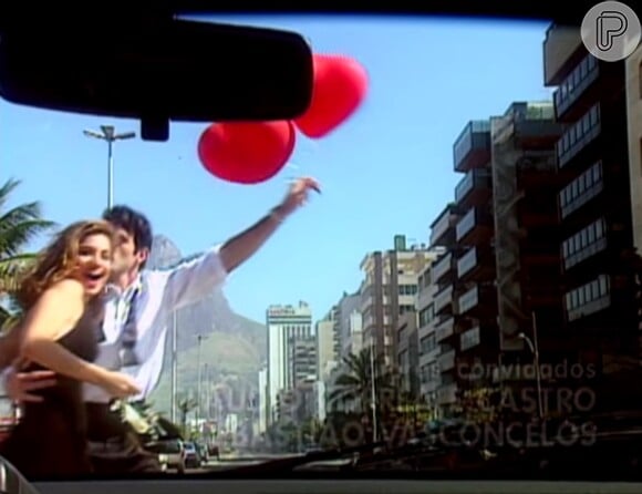 Renata Vasconcellos protagonizou momentos fotos ao lado de um rapaz na abertura de 'História de Amor', obra de Manoel Carlos