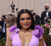 Nos últimos anos, Mindy Kaling passou por um emagrecimento natural onde perdeu 18 quilos